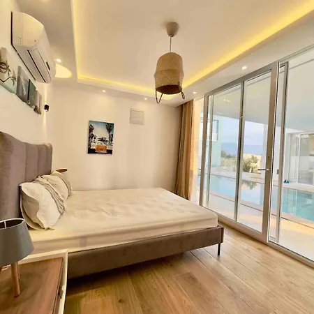 别墅 Mit Panorama-meerblick 20m Privatpool 库萨达斯