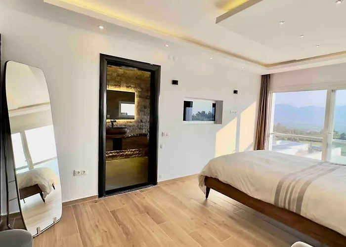 Mit Panorama-meerblick 20m Privatpool