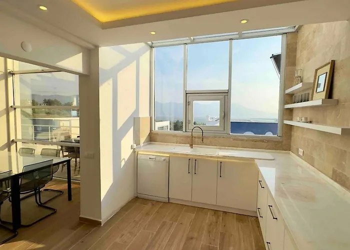 Mit Panorama-meerblick 20m Privatpool Kusadası