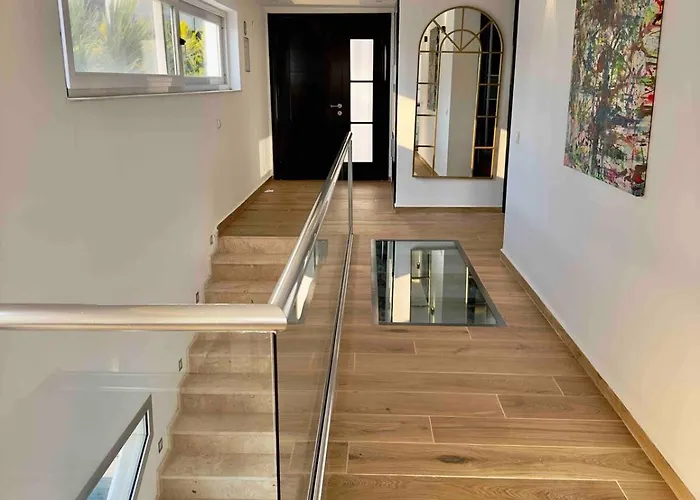 Mit Panorama-meerblick 20m Privatpool